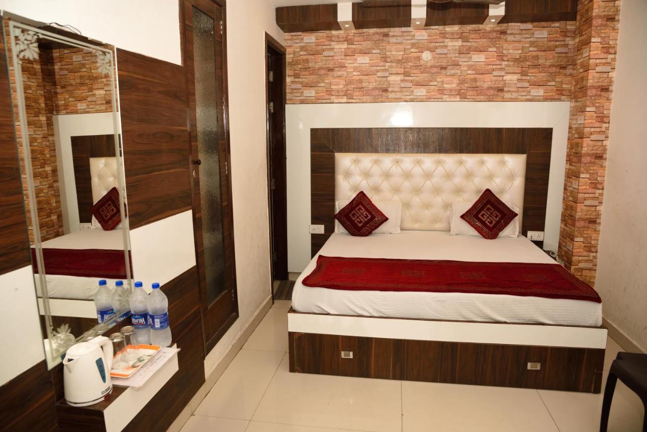 Hotel Robin Inn Amritsar Exterior photo